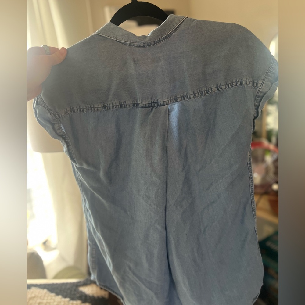 Jack’s Girlfriend Short-Sleeved Denim Shirt - Picture 4 of 4